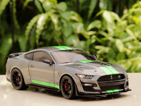 100% Original Licensed Ford Shelby GT500 Diecast Car | 1:18 Scale Model For Discount