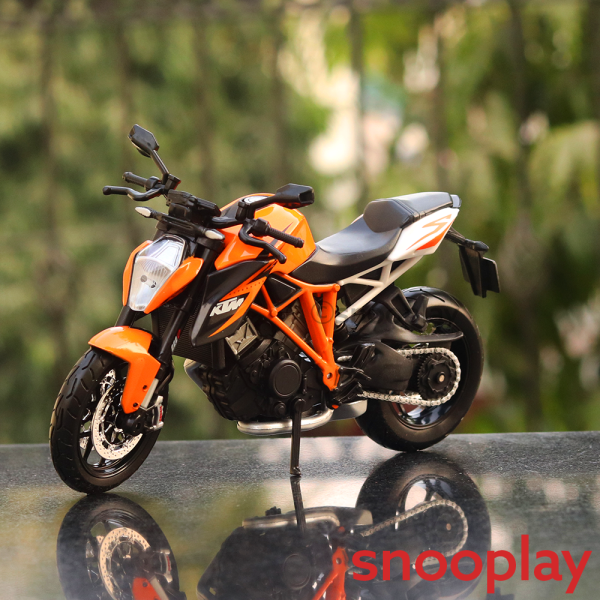 Original Licensed KTM 1290 Super Duke R Diecast Bike | 1:12 Scale Model (14 Years Till Grown Ups) For Cheap