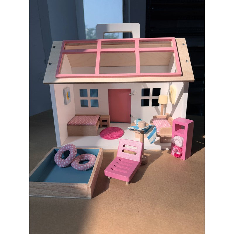 20-Piece Mini Dollhouse with Poolside Villa Theme (3-6 Years) Sale